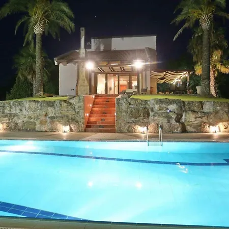 Private Luxury Villa Mesokhórion